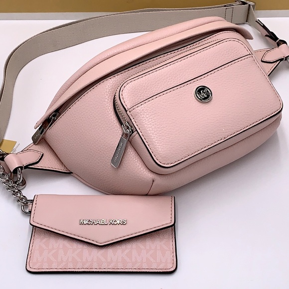 MICHAEL KORS
Maisie Large Pebbled Leather 2-in-1 Waistpack Fannypack Crossbody - Picture 2 of 16